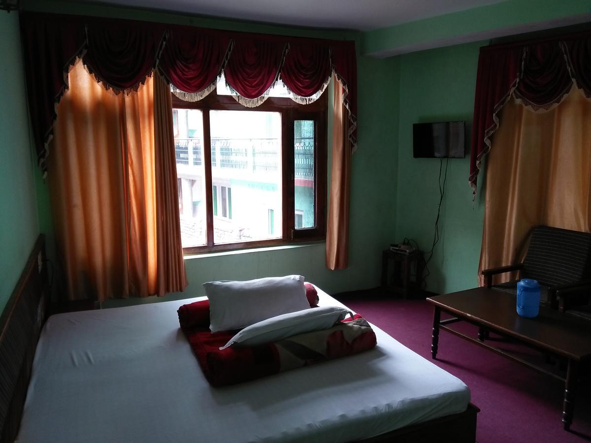 Hotel Neelkanth - Manali (Himachal Pradesh) — Photos 1